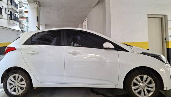 HYUNDAI HB20 1.0 COMFORT PLUS 12V TURBO FLEX 4P MANUAL HYUNDAI HB20 1.0 COMFORT PLUS 12V TURBO FLEX 4P MANUAL